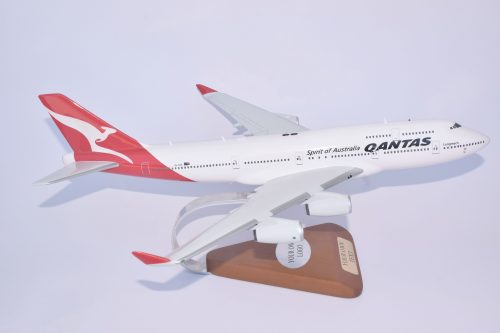 Boeing 747-400 Qantas Spirit of Australia Wood Replica Scale Custom Model Aircraft