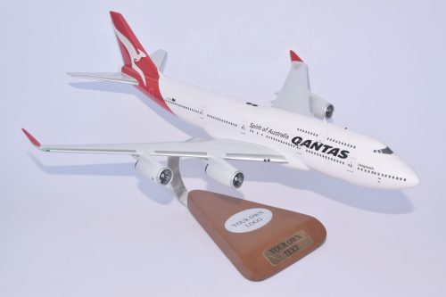 Boeing 747-400 Qantas Spirit of Australia Wood Replica Scale Custom Model Aircraft