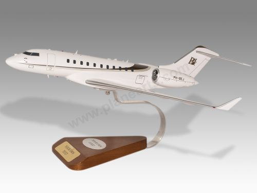 Bombardier Global 5000 Wood Handcrafted Replica Display Model