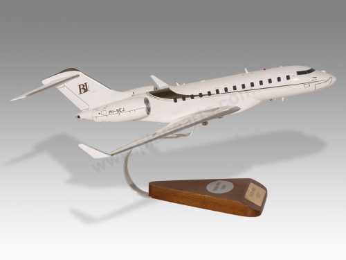 Bombardier Global 5000 Wood Handcrafted Replica Display Model